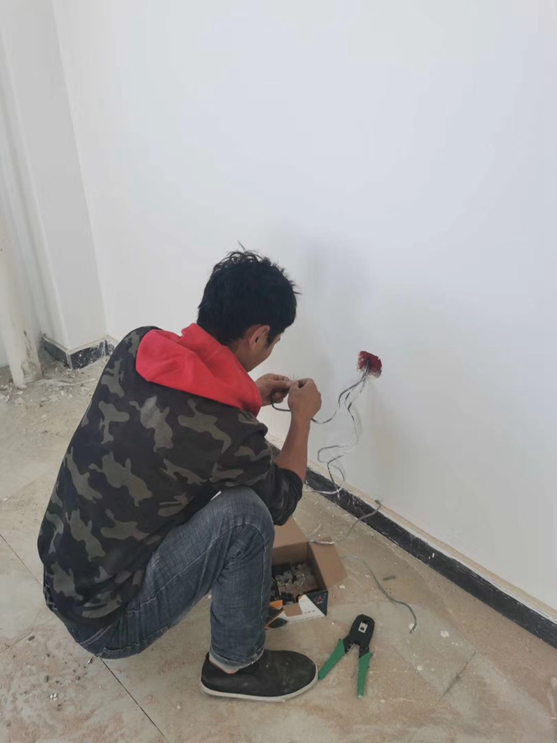 �W�j����