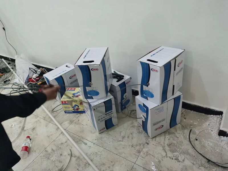 �W�j����